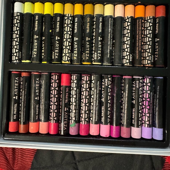 Arteza Premium Oil Pastels 60pc - Picture 3 of 3